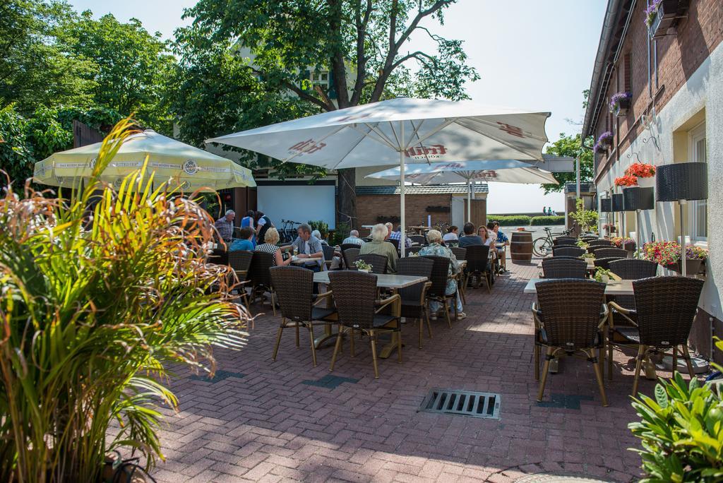 Hotel & Restaurant Zum Vater Rhein Monheim am Rhein Exterior photo